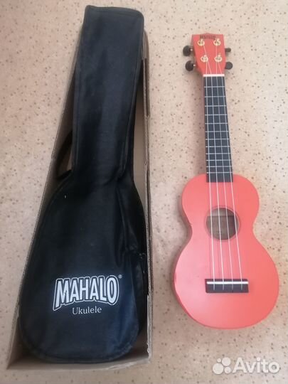 Укулеле маленькое