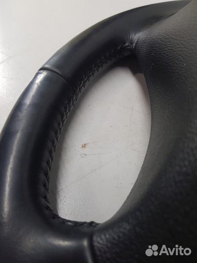 Рулевое колесо (Kia Quoris)