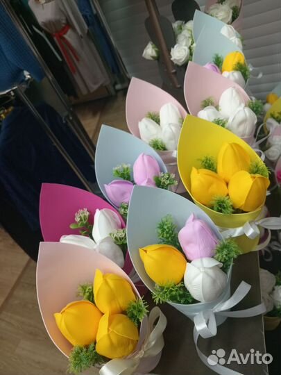 Букеты из мыльных роз, тюльпанов