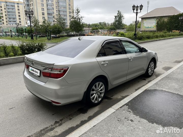 Toyota Camry 2.5 AT, 2015, 210 000 км