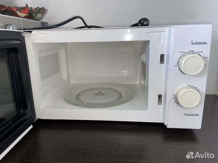 Микроволновая печь Candy