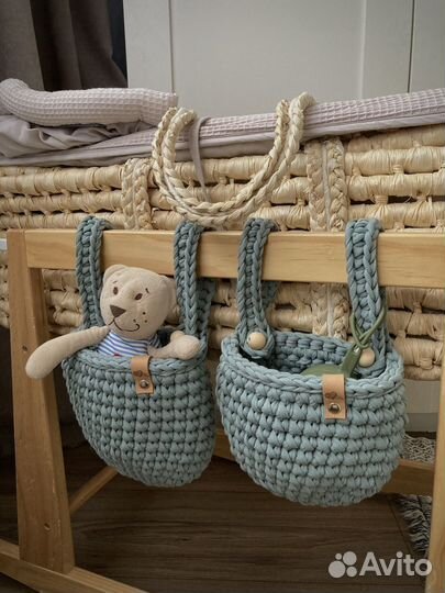 Набор корзин на кроватку, в наличии