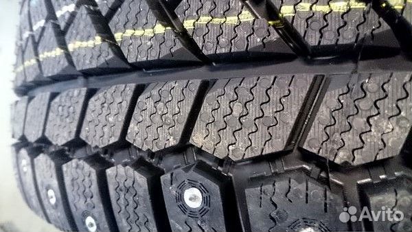 Viatti Brina Nordico V-522 215/50 R17 91T