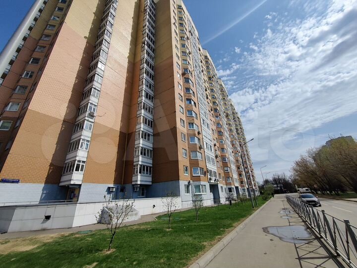 Комната 6 м² в 4-к., 1/19 эт.