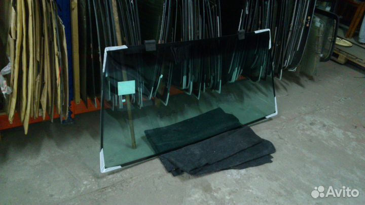 Автостекло лобовое Honda Civic VII 3D Type-R