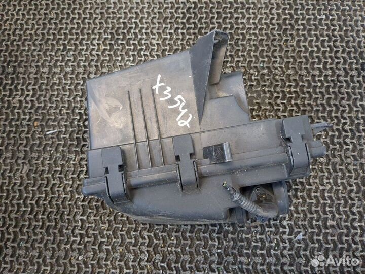 Корпус воздушного фильтра Volvo XC70, 2003