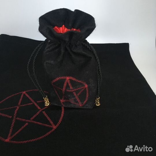 Набор скатерть и мешочек для рун, таро (вышивка)