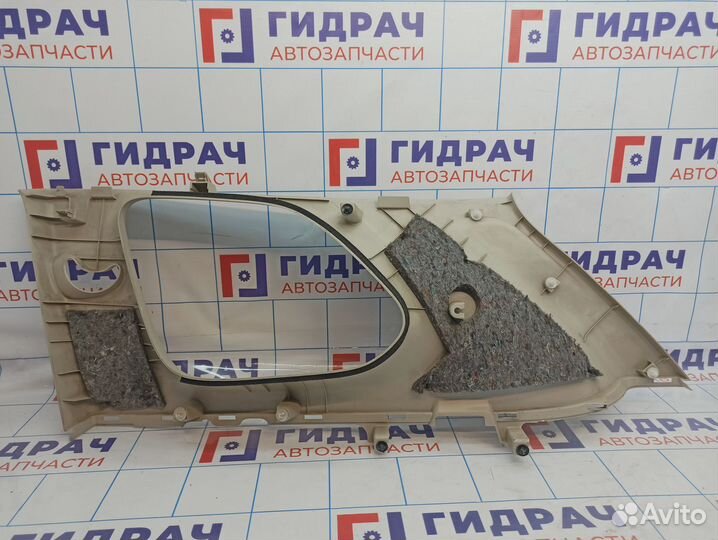 Обшивка багажника левая верхняя Mitsubishi Outland