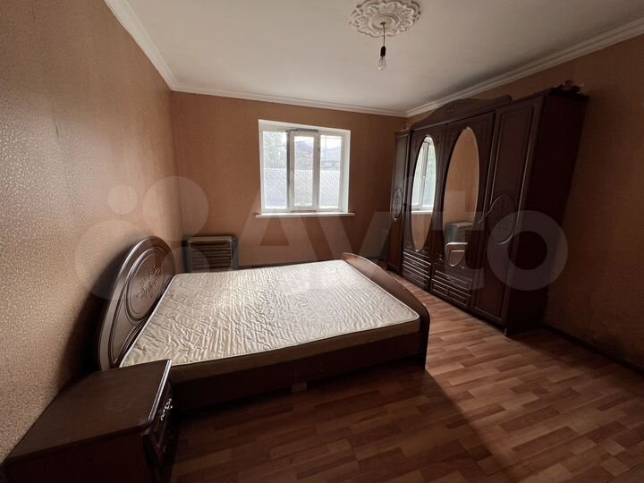 2-к. квартира, 80 м², 1/1 эт.