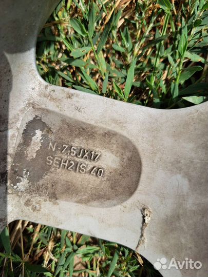 Диск R17 на BMW