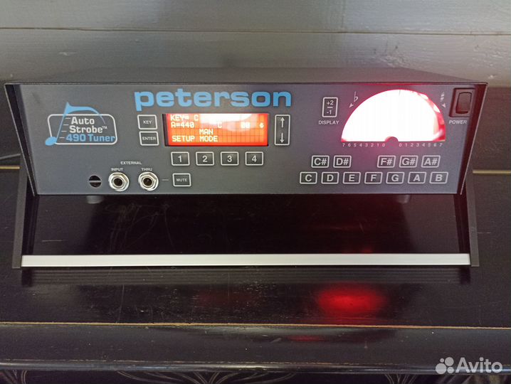 Тюнер (стробоскоп) муз. инструментов Peterson