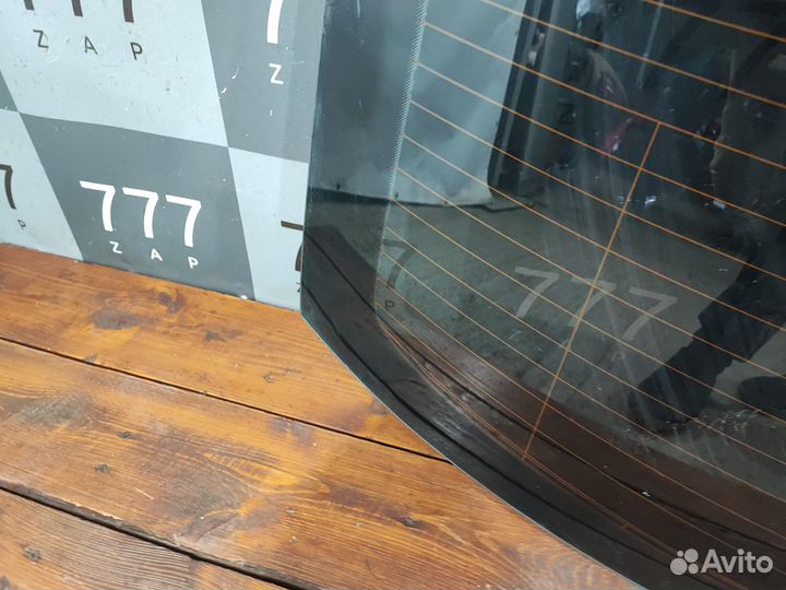 Стекло крышки багажника, заднее Skoda Octavia 3 (A