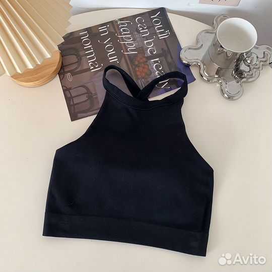 Топ чёрный, с американской проймой, новый