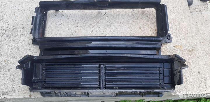 Электро жалюзи радиатора Вольво XC60