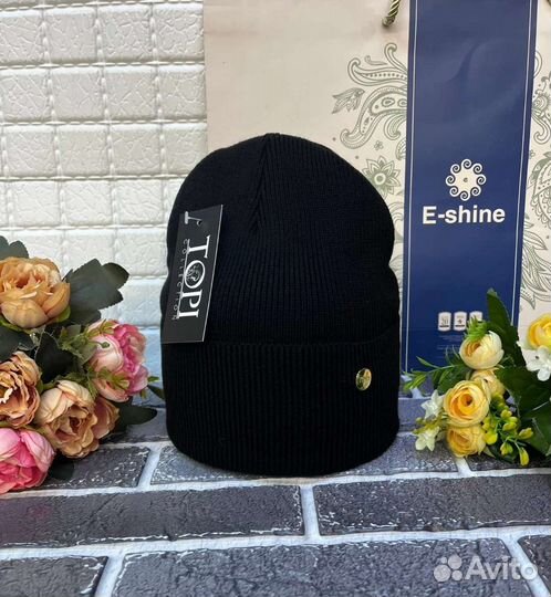 Женские осенние шапки