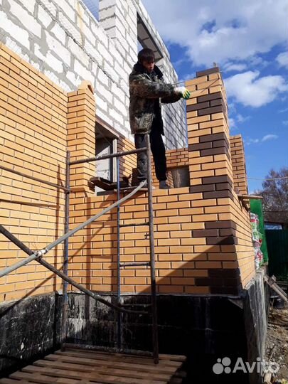 Бригада строителей