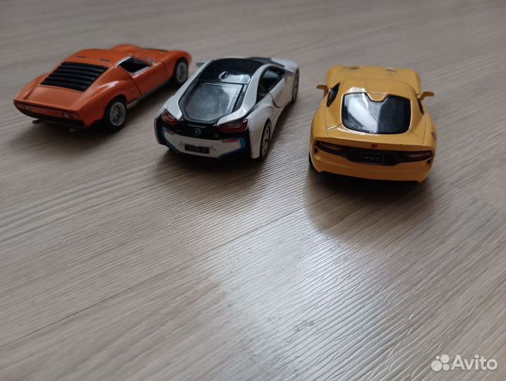 Коллекционные машинки bmwi8 Lamborghini str Viper