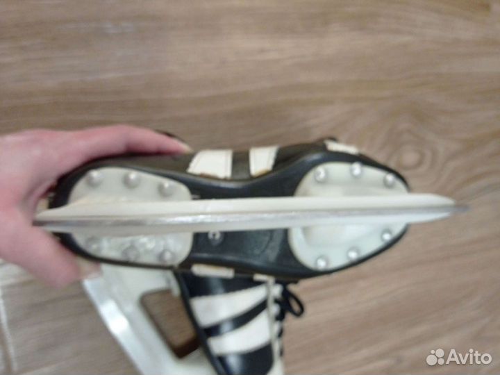 Коньки хоккейные детские