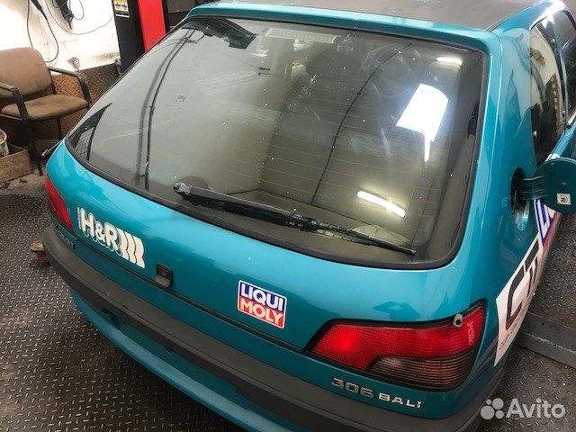 Разбор на запчасти Peugeot 306