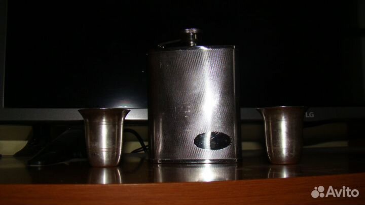 Набор-стопки посеребрённые с фляжкой