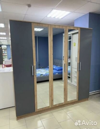 Шкаф 5-ти створчатый