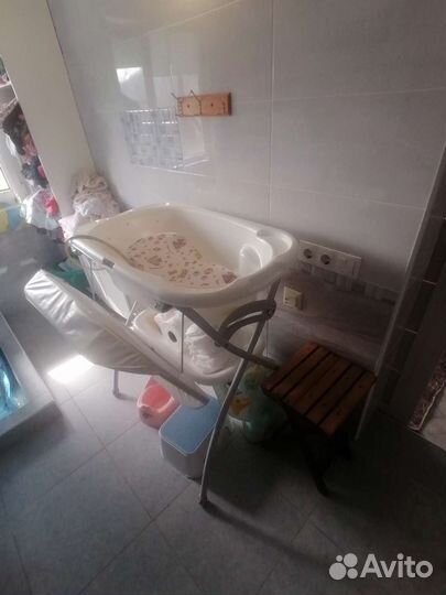 Ванночка с пеленальным столиком