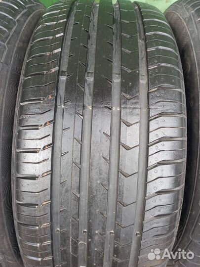 Continental ContiPremiumContact 5 215/55 R17 94W