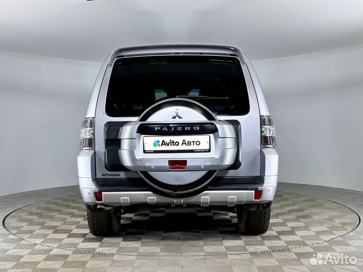 Mitsubishi Pajero 3.2 AT, 2011, 297 152 км