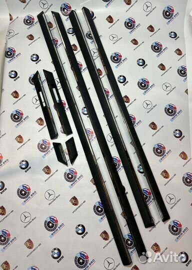 Молдинги BMW E38 средние