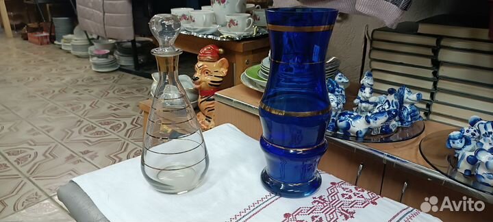 Графин и ваза винтаж, цветное стекло