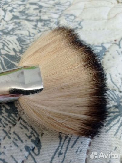 Кисть для пудры oriflame