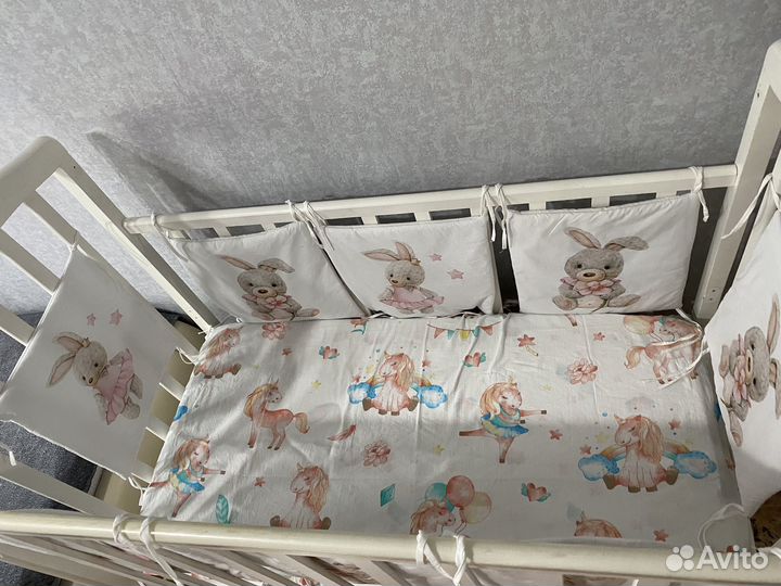 Детская кроватка с комплектом