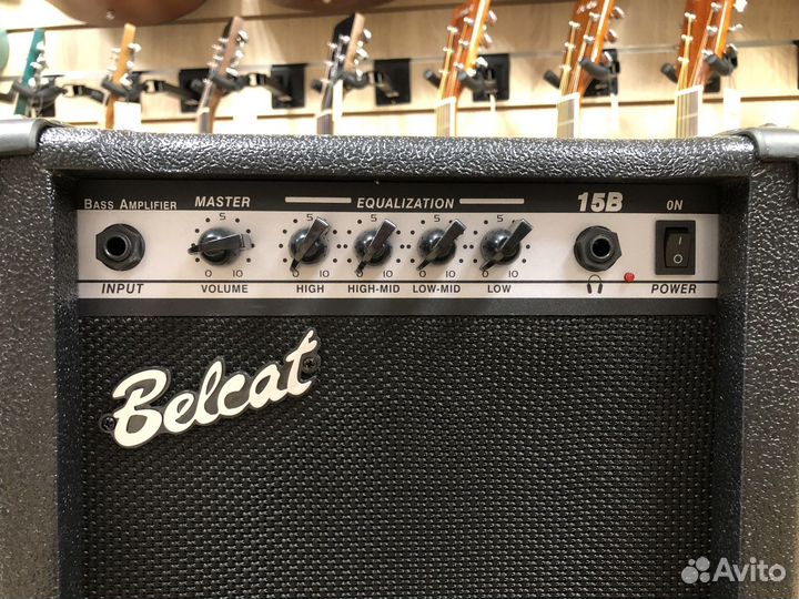 Басовый комбоусилитель Belcat 15 В, 15 Вт