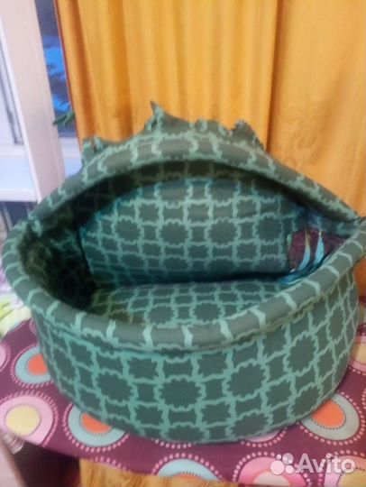 Лежанка для кошек и собак