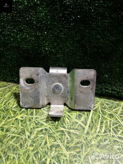 Ответная часть замка бардачка Volvo F 1989 1062868