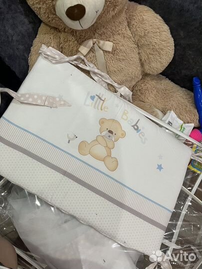 Бортики в кроватку с балдахином