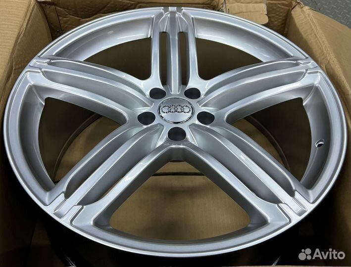 Диски на Audi Ауди Q7 4M R21