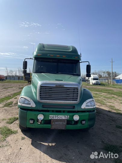 Freightliner Columbia, 2004