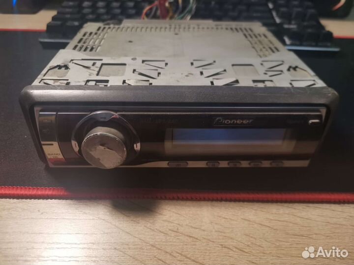 Продам автомагнитоллу Pioneer
