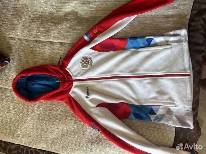 Толстовка женская forward