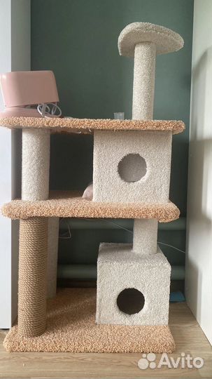 Кошачий домик с когтеточкой