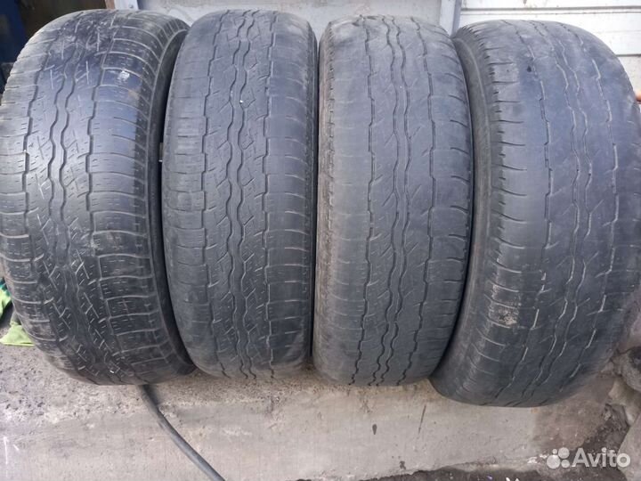 Bridgestone Dueler H/T 687 225/65 R17