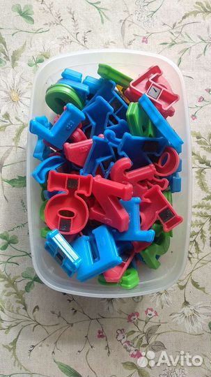 Магнитные буквы и цифры