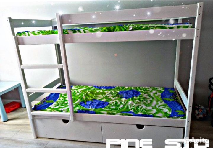 Двухъярусная кровать новая с матрасами