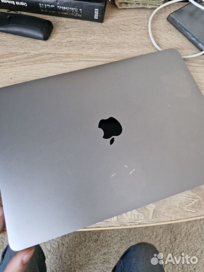 Apple macbook pro 13 2019 touch bar