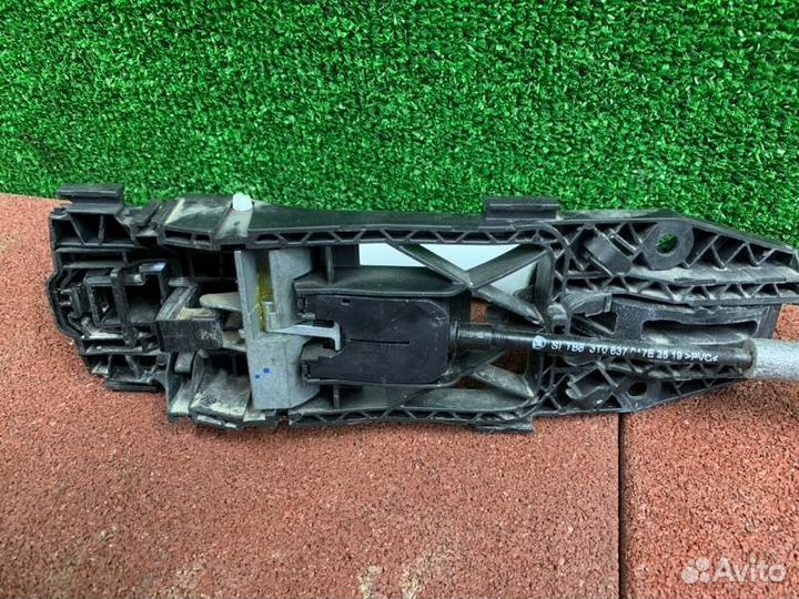 Ручка задней левой двери в сборе задняя левая