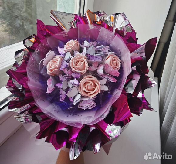 Светящийся букет из бабочек