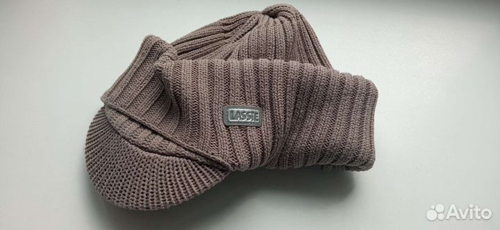 Шапка-шлем с козырьком