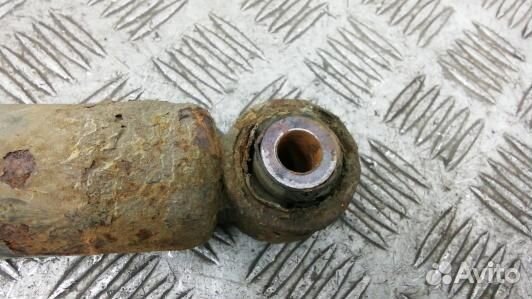 Амортизатор задней балки nissan qashqai J10 +2 (80