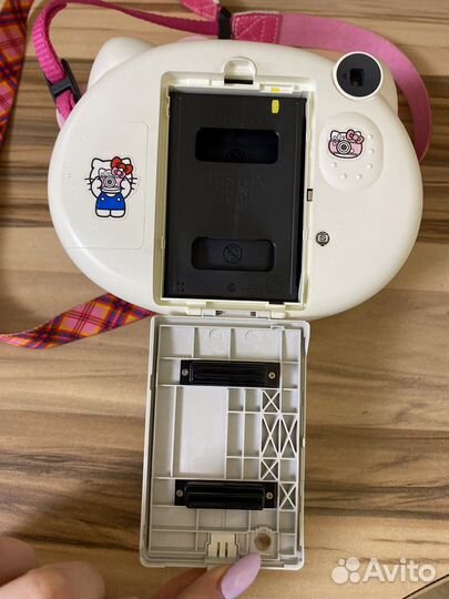 Мгновенный фотоаппарат Instax mini Hello Kitty